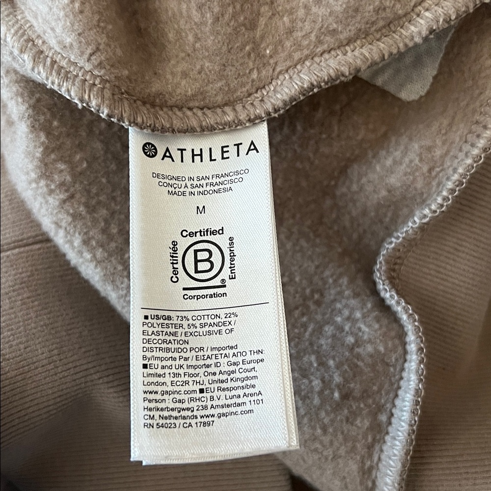 Athleta Easy Fleece Relaxed Crew
Sweatshirt - Picture 13 of 13
